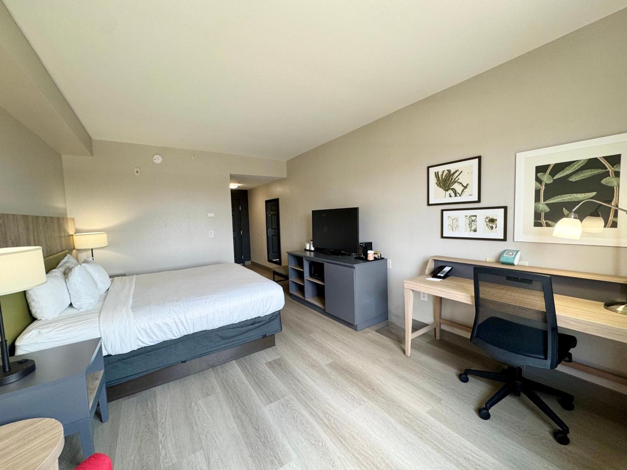 Country & By Radisson, Port Charlotte, Fl Hotel