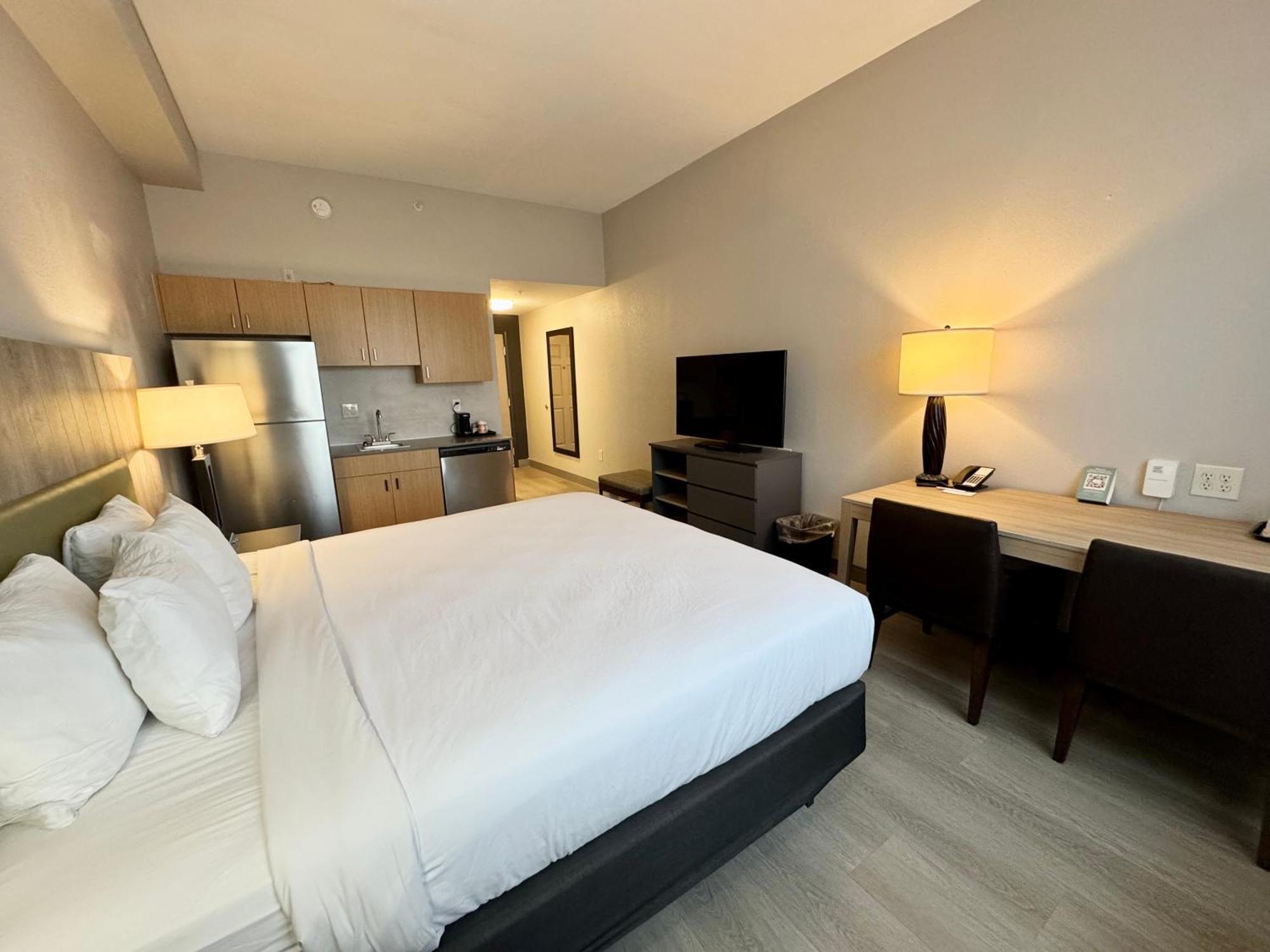 Country & By Radisson, Port Charlotte, Fl 3*